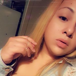 Meet your Posher, Kayla